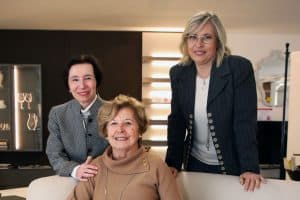 Giuliana Randelli, titolare, con le figlie Laura e Silvia Brunu. Foto Marco Mori
