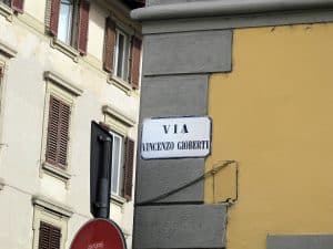 https://commons.wikimedia.org/wiki/File:Via_vincenzo_gioberti,_firenze_01.JPG