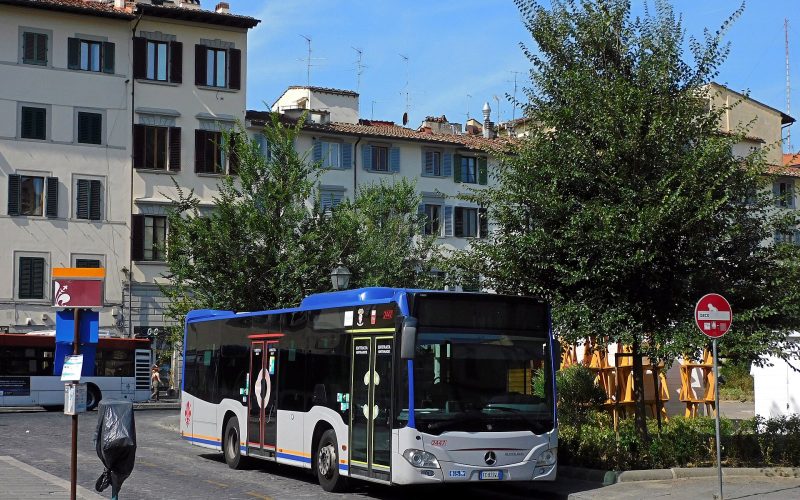 https://commons.wikimedia.org/wiki/File:Autolinee_Toscane_MercedesBenz_Citaro_Firenze_Piazza_San_Marco_20220723.jpg