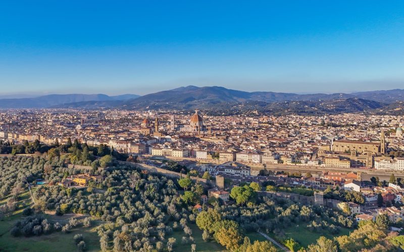 GERMOGLI PH: 10 NOVEMBRE 2025 FIRENZE FOTO AEREE   VEDUTE DALL' ALTO CENTRO  STORICO ABITATO DUOMO BATTISTERO ARNO PALAZZO VECCHIO