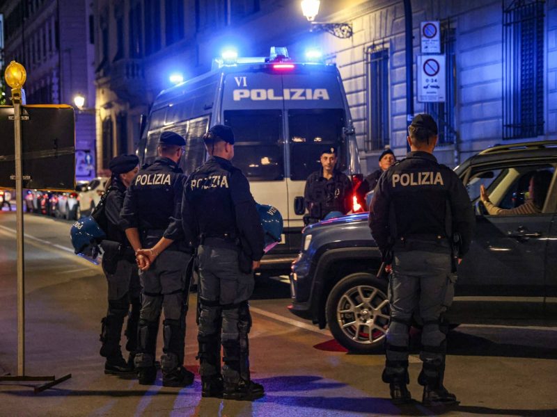 GERMOGLI PH 10 OTTOBRE 2025 FIRENZE FOTO SIMBOLO POLIZIA REPARTO MOBILE MANIFESTAZIONE ORDINE PUBBLICO