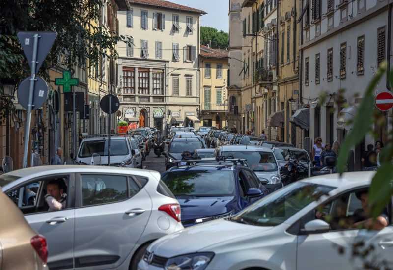 GERMOGLI PH: 11 GIUGNO 2025 FIRENZE LAVORI STRADALI PER PUBLIACQUA SULLA VIA BOLOGNESE TRAFFICO SOSTENUTO IN VIA FAENTINA E ZONA CURE