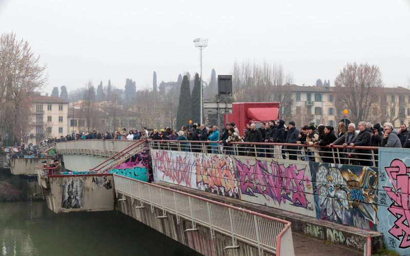 GERMOGLI PH 27 FEBBRAIO 2026 FIRENZE VARO DEL NUOVO PONTE SULL'ARNO SU LUNGARNO COLOMBO