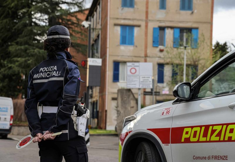 GERMOGLI PH: 29 MARZO 2025 FIRENZE VIA NICCOLO' DA TOLENTINO VARCHI TELEMATICI  ZTL SCUDO VERDE POLIZIA LOCALE MUNICIPALE
