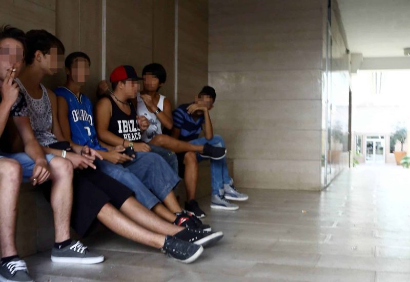 GERMOGLI PH 9 SETTEMBRE 2015 SESTO FIORENTINO GALLERIA COMMERCIALE FOSCO GIACHETTI I RESIDENTE SI LAMENTANO DELLE BABY GANG GIOVANI VANDALI CHE DISTURBANO I PASSANTI