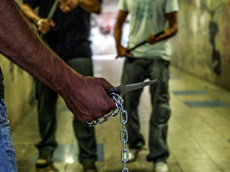 FIRENZE FOTO SIMBOLO CRIMINALITA’  BABY GANG GIOVANILI PESTAGGI ARMA CONTUNDENTE SPRANGA COLTELLO VIOLENZA BRANCO RISSA AGGRESSIONE GERMOGLI PH: FIRENZE FOTO SIMBOLO CRIMINALITA'  BABY GANG GIOVANILI PESTAGGI ARMA CONTUNDENTE SPRANGA COLTELLO VIOLENZA BRANCO RISSA AGGRESSIONE