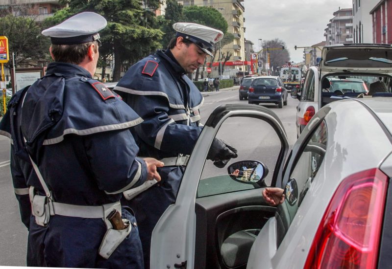 GERMOGLI PH : FIRENZE  FOTO SIMBOLO POLIZIA MUNICIPALE MULTE VERBALI DIVIETO INCIDENTE CONTROLLO TRAFFICO