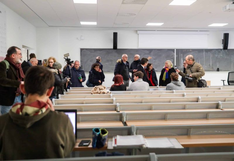 GERMOGLI PH. 6 DICEMBRE 2023 SESTO FIORENTINO POLO SCIENTIFICO INAUGURAZIONE NUOVO PLESSO AULE STUDIO ENRICA CALABRESI CON IL SINDACO LORENZO FALCHI LA RETTRICE ALESSANDRA PETRUCCI E IL SINDACO METROPOLITANO DARIO NARDELLA NELLA FOTO STUDENTI UNIVERSITARI