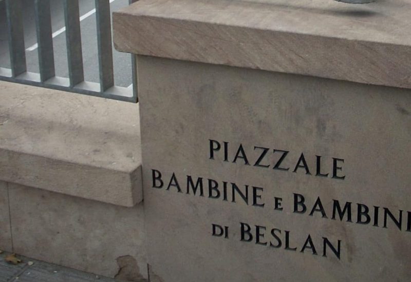 PIAZZALE BESLAND CC BY-NC 2.0 Nadia Fondelli