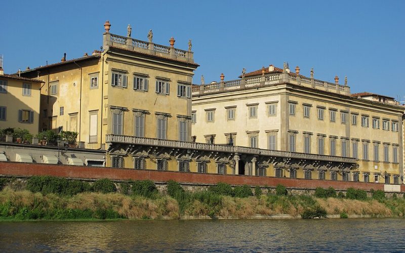 Palazzo_corsini_al_parione_visto_dal_fiume_08