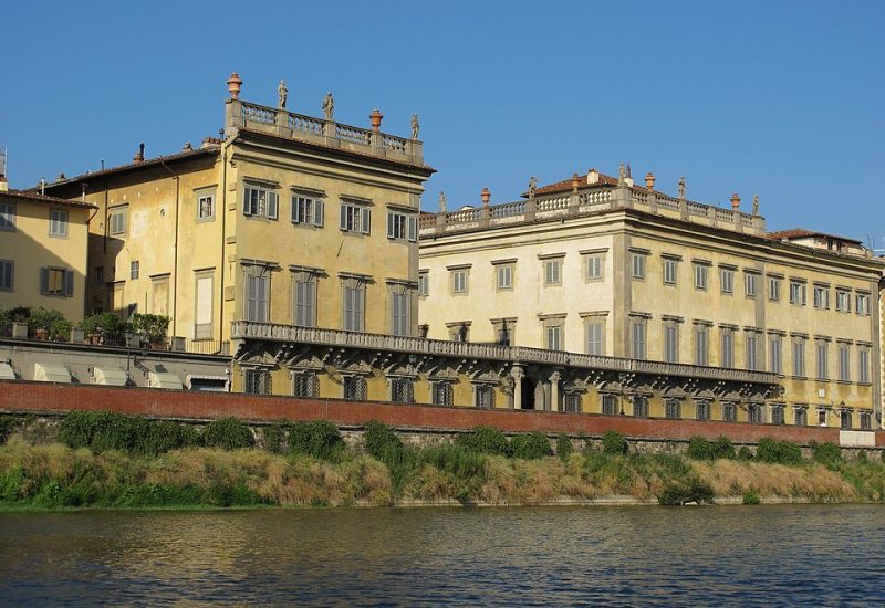 Palazzo_corsini_al_parione_visto_dal_fiume_08