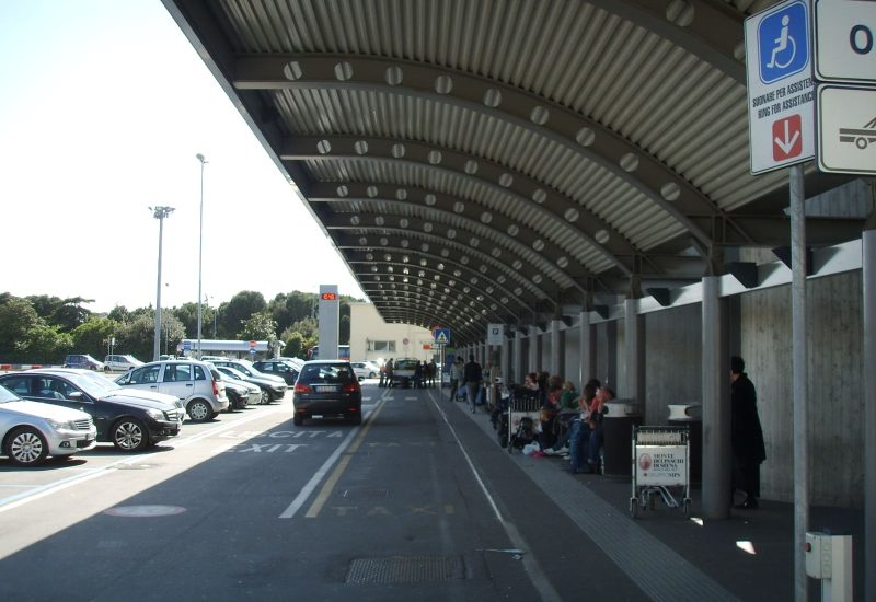 Sailko Wikimedia Commons https://commons.wikimedia.org/wiki/File:Aeroporto_di_firenze_02.JPG