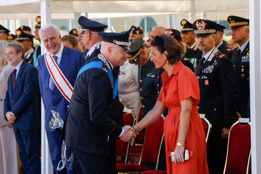 GERMOGLI PH: 30 LUGLIO 2025 FIRENZE CASERMA ANTONIO BALDISSERA CERIMONIA PER IL NUOVO COMANDANTE DELLA LEGIONE CARABINIERI TOSCANA NELLA FOTO PIERLUIGI SOLAZZO NUOVO COMANDANTE E EMILIO MAZZA E FRANCESCA FERRANDINO PREFETTO