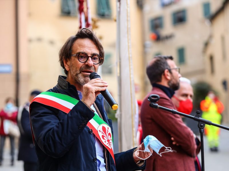 GERMOGLI PH: 21 NOVEMBRE 2021 CASTELFIORENTINO CERIMONIA RIEVOCAZIONE STORICA DELLA PACE DI CASTELFIORENTINO TRA GUELFI E GHIBELLINI MONTAPERTI A D 1260 CORTEO STORICO FIRENZE FIORENTINO SBANDIERATORI MONTERIGGIONI SIENA NELLA FOTO LUCA SANTARELLI  © TOMMASO GASPERINI / FOTOCRONACHE GERMOGLI