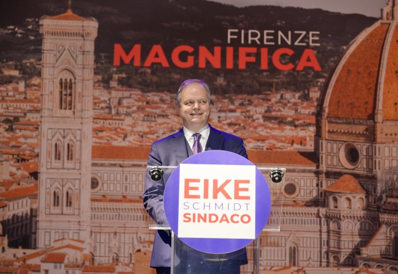 GERMOGLI PH: 16 APRILE 2024 FIRENZE AL TEATRO CARTIERE CARRARA EX TUSCANY HALL E TEATRO TENDA SI E' TENUTA LA CAMPAGNA ELETTORALE DEL NEO CANDIDATO DEL CONTRO DESTRA PER LE PROSSIME ELEZIONI COMUNALI ED EX DIRETTORE DEGLI UFFIZI EIKE SCHMIDT NELLA FOTO EIKE SCHMIDT