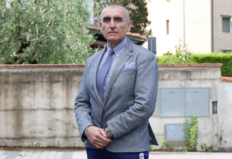 GERMOGLI PH: 20 MAGGIO 2016 SCANDICCI BADIA A SETTIMO VIA DI PORTO IL SENATORE DEL MOVIMENTO 5 STELLE MARIO MICHELE GIARRUSSO INAUGURA LA SUA SEGRETERIA POLITICA NELLA FOTO IL CONSIGLIERE REGIONALE ENRICO CANTONE
