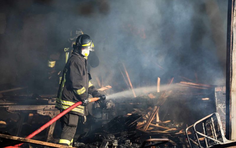 GERMOGLI PH: 20 GIUGNO 2019 VINCI LA STELLA INCENDIO DI UNA DISCARICA MATERIALE RIFIUTI IN VIA MAREMMANA SUL POSTO I VIGILI DEL FUOCO © TOMMASO GASPERINI / FOTOCRONACHE GERMOGLI