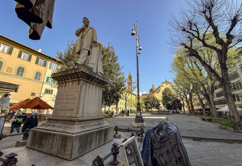 GERMOGLI PH: 25 MARZO 2025 FIRENZE  PIAZZA SANTO SPIRITO CENTRO STORICO FIORENTINO