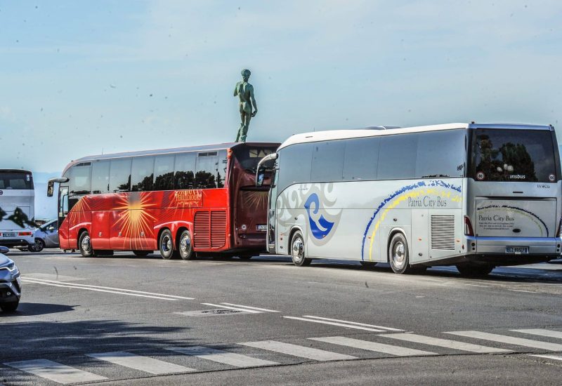 GERMOGLI PH: 19 LUGLIO 2017 FIRENZE PIAZZALE MICHELANGELO BUS TURISTICI TURISMO DAVID