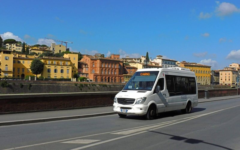 https://commons.wikimedia.org/wiki/File:Autolinee_Toscane_Mercedes_Sprinter_City_Lungarno_Diaz_20230729.jpg