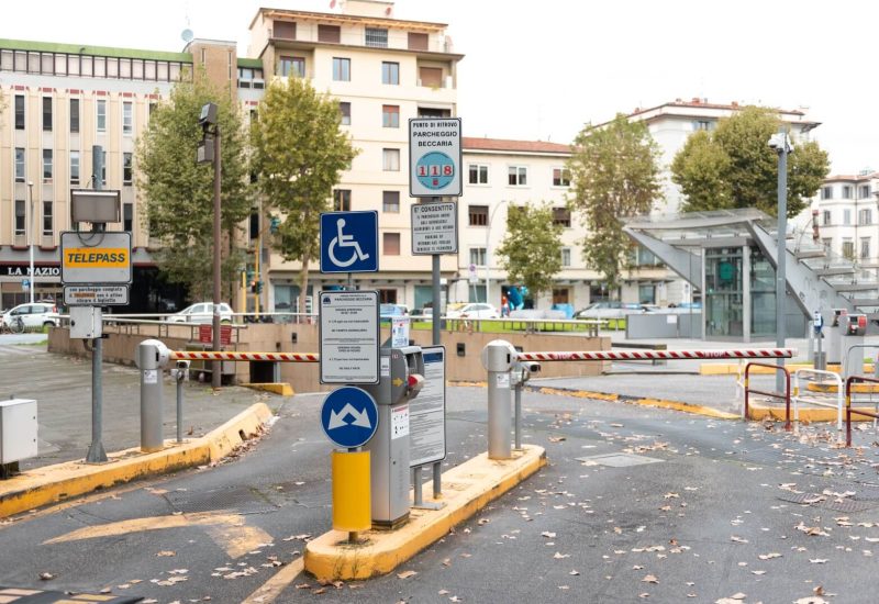 https://www.fipark.com/parcheggi/beccaria/