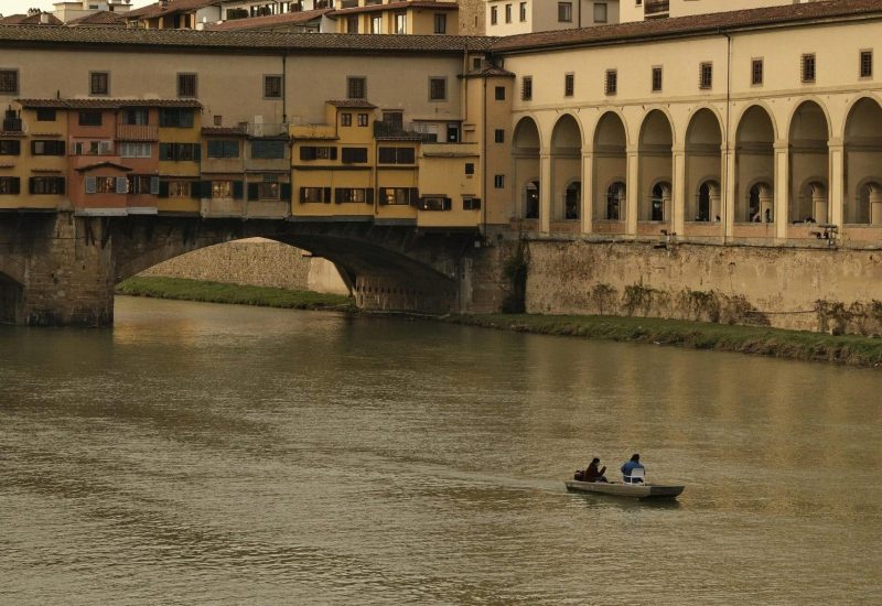 free-photo-of-vista-panoramica-di-ponte-vecchio-a-firenze