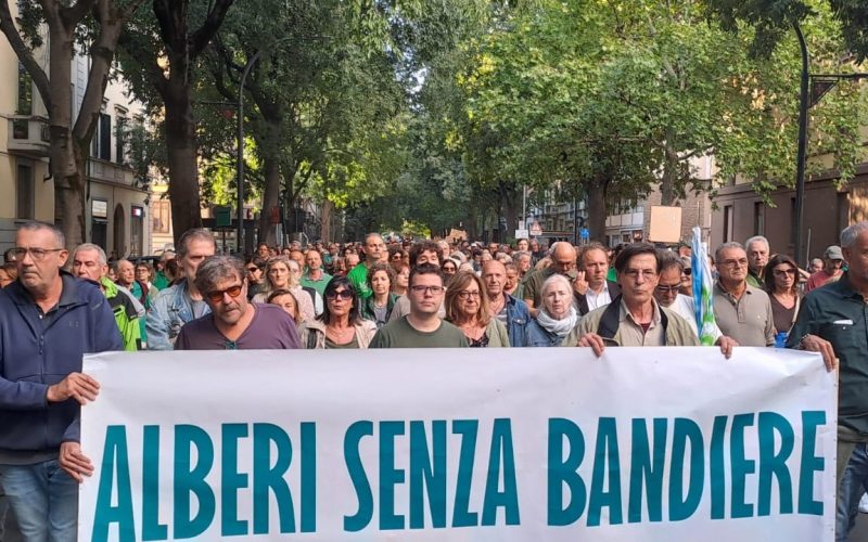 manifestazione viale dei mille 2