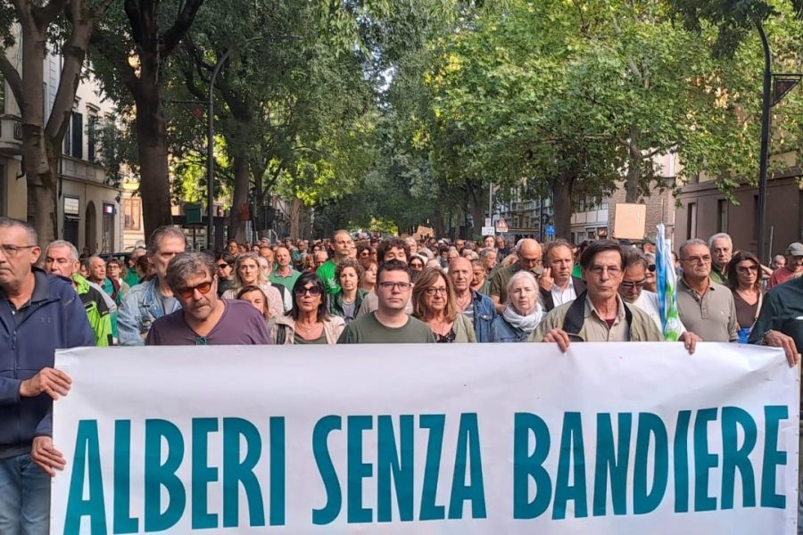 manifestazione viale dei mille 2