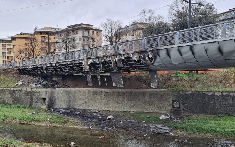 incendio viadotto haack novoli tram tramvia mugnone